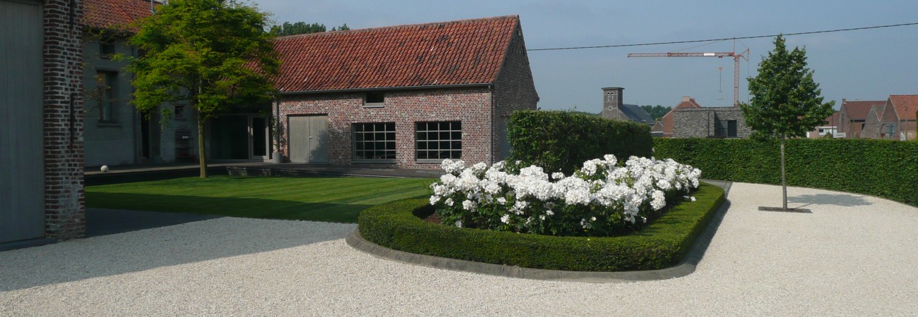 beplanting binnenkoer hoeve